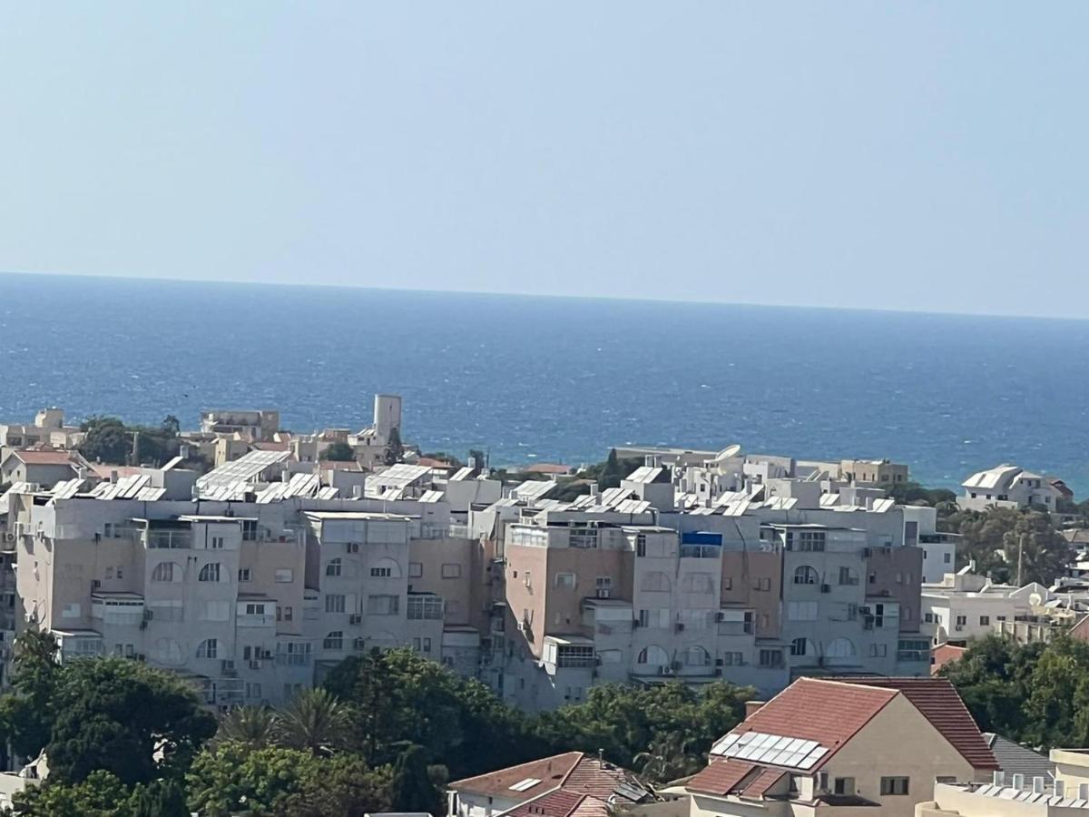 Апартаменты סטודיו חדש ויפה עם נוף לים Нетания Экстерьер фото